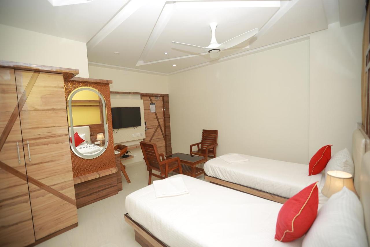Sree Bharat Residency Hotell Alāndurai Exteriör bild