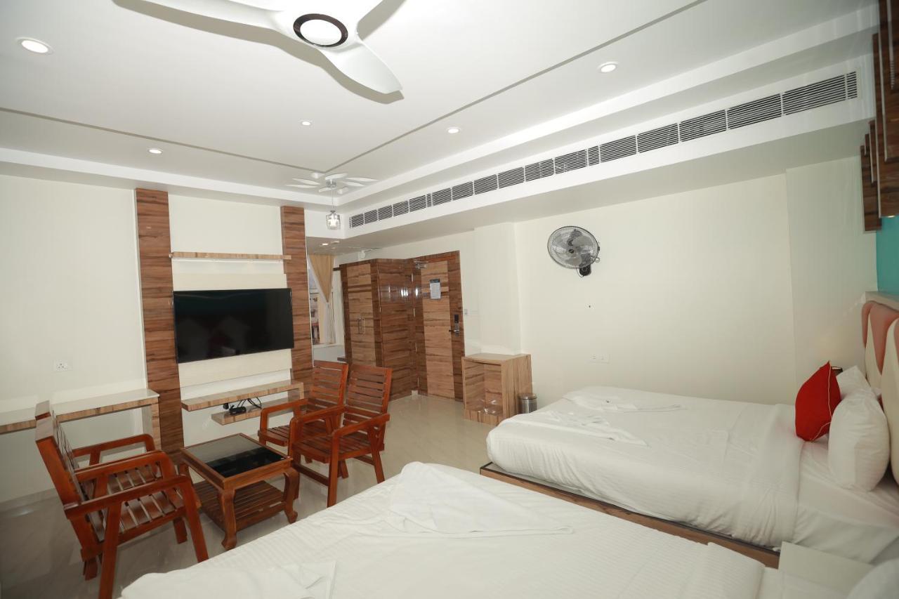 Sree Bharat Residency Hotell Alāndurai Exteriör bild