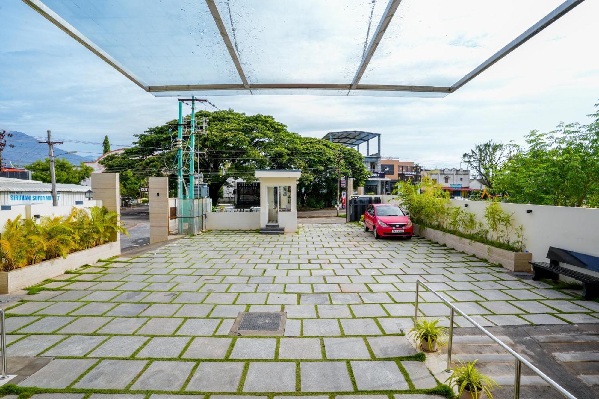 Sree Bharat Residency Hotell Alāndurai Exteriör bild